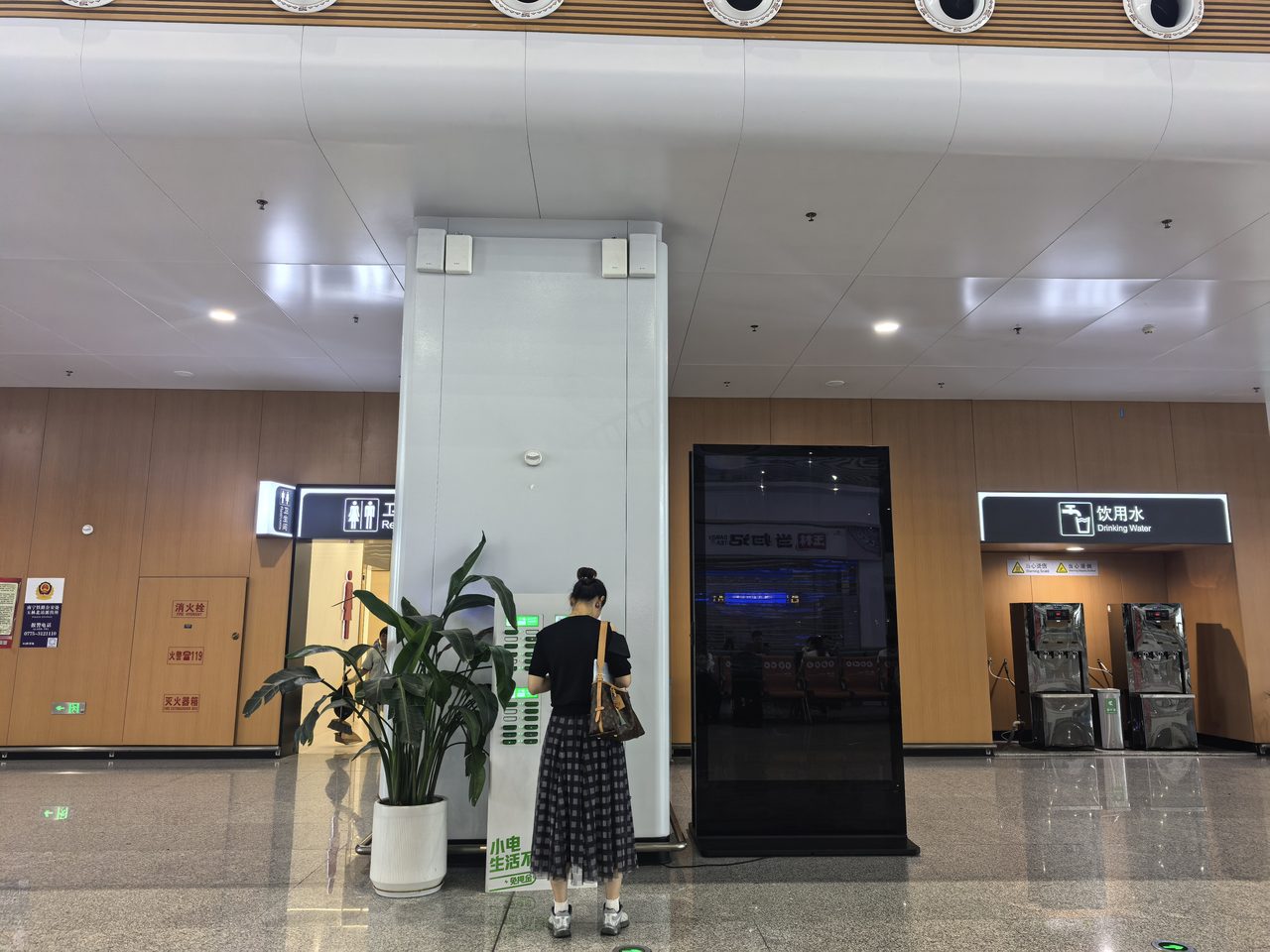 玉林北站刷屏机